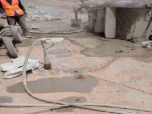 晋城水泥混凝土路面板底注浆技术 路面脱空注浆整治方案